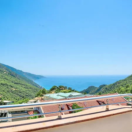 Hotel Tropical Suits